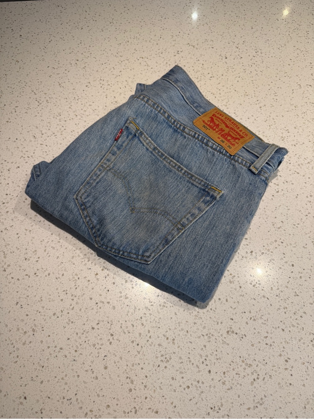Levi's Men's Light Blue Straight Leg Jeans